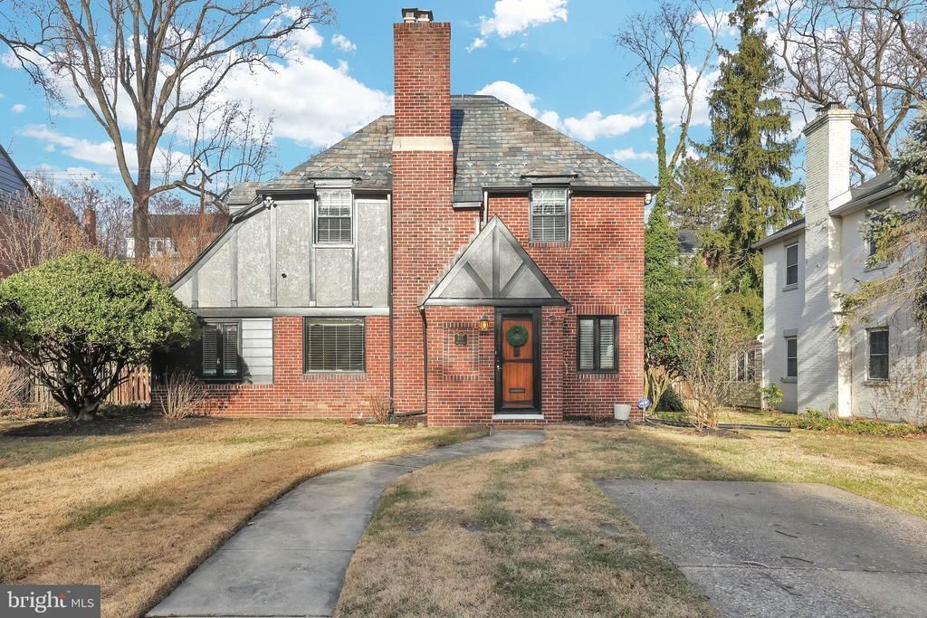 810 E Belvedere Avenue E, Baltimore, MD 21212 Main Photo