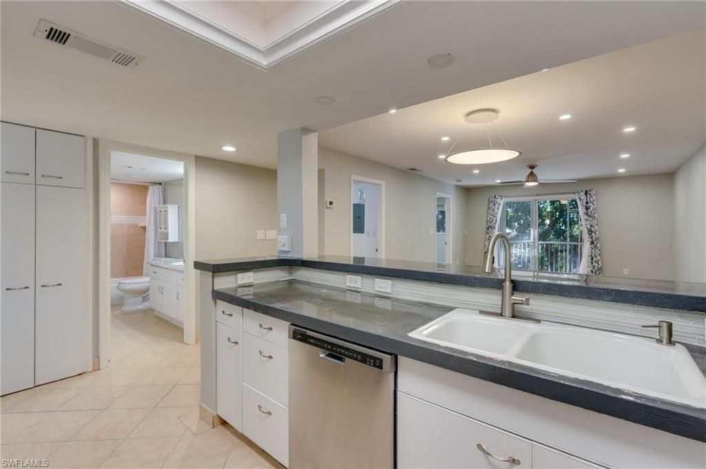 2370 Naples Trace Cir, Unit 6, Naples, FL 34109 Photo