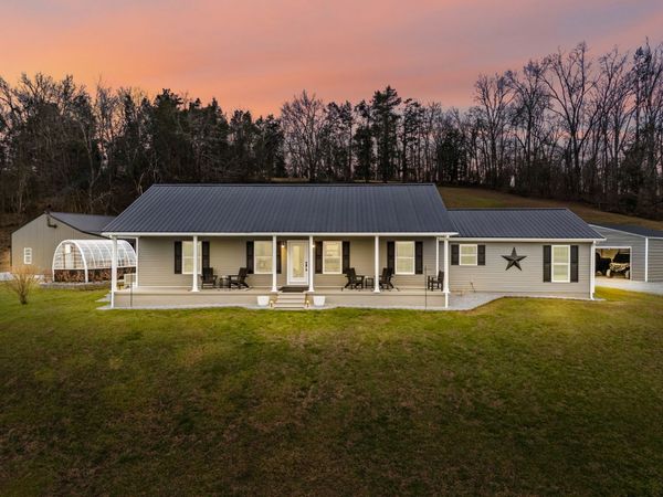 1447 W Beaverdam Rd , Centerville, TN 37033