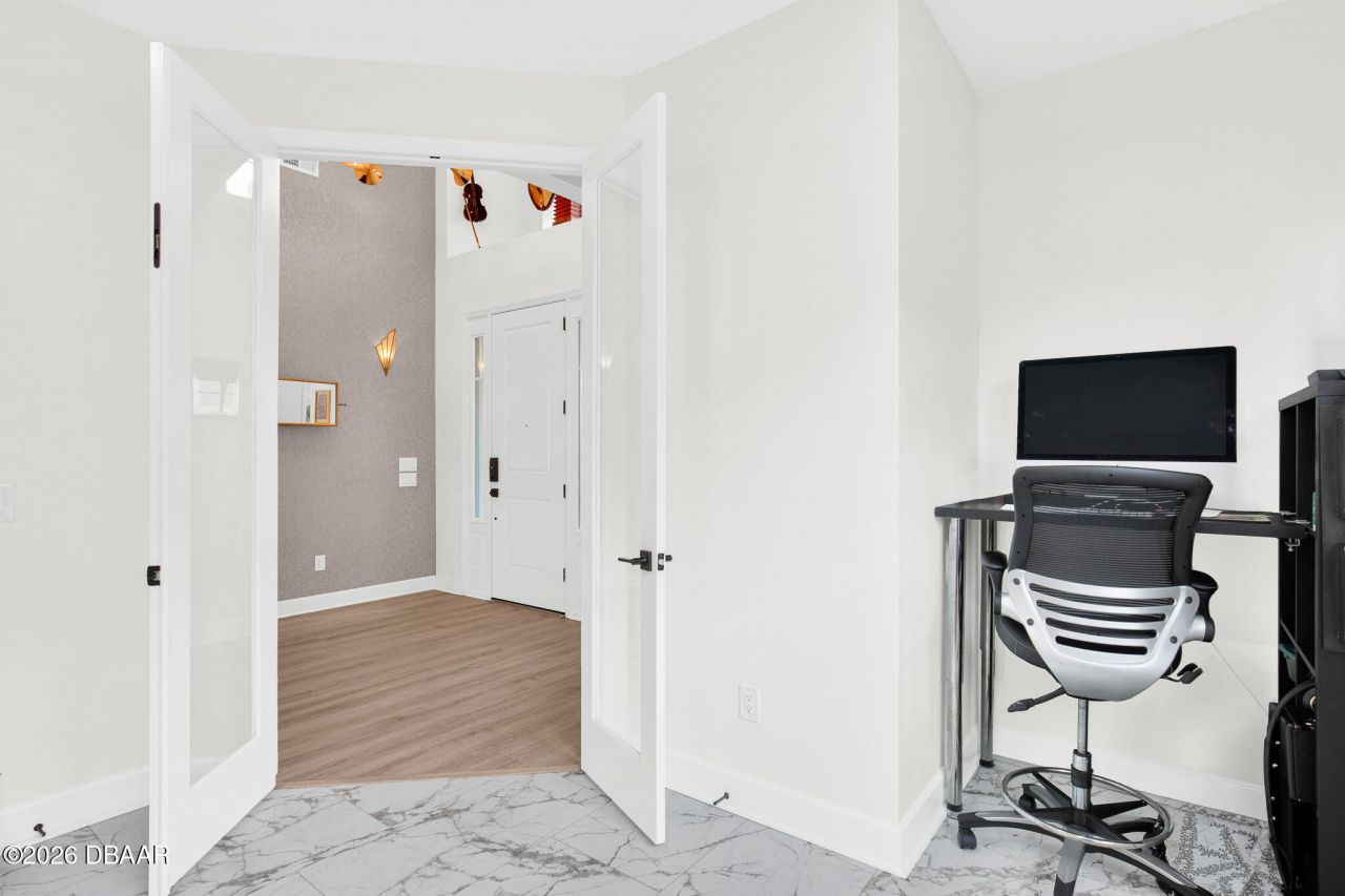 575 Barefoot Life Lane, Daytona Beach, FL 32124 Photo