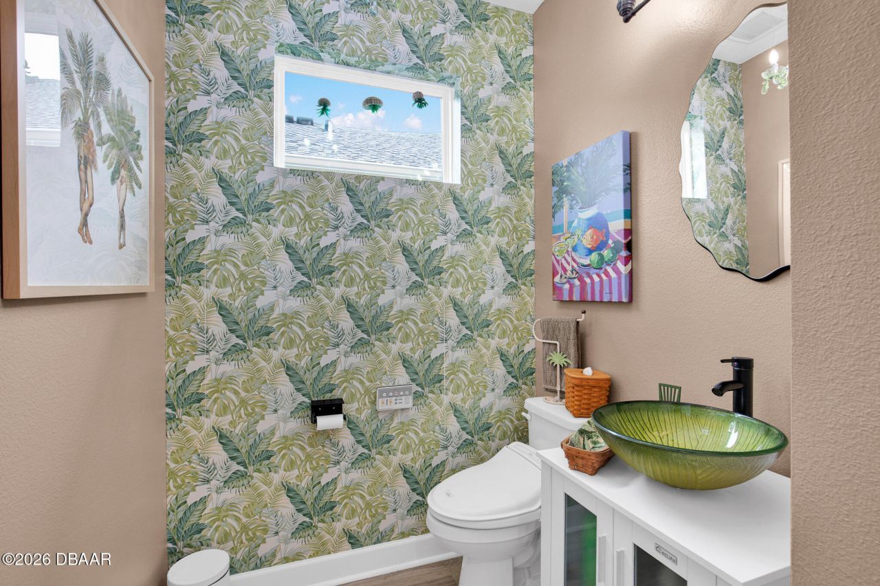 575 Barefoot Life Lane, Daytona Beach, FL 32124 Photo