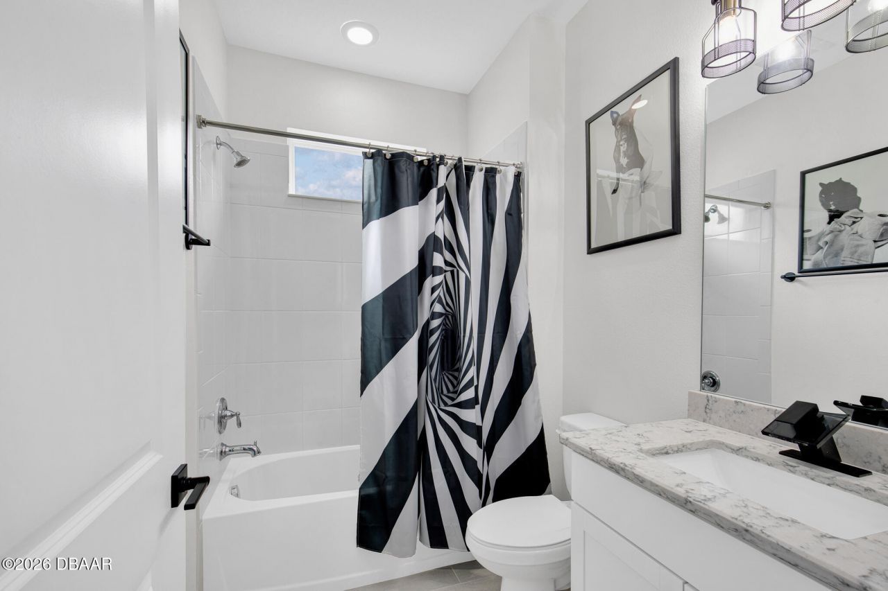 575 Barefoot Life Lane, Daytona Beach, FL 32124 Photo