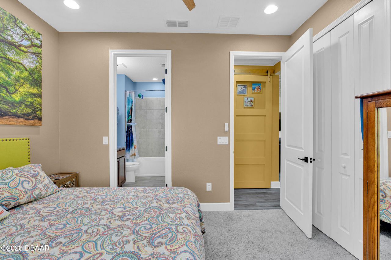 575 Barefoot Life Lane, Daytona Beach, FL 32124 Photo