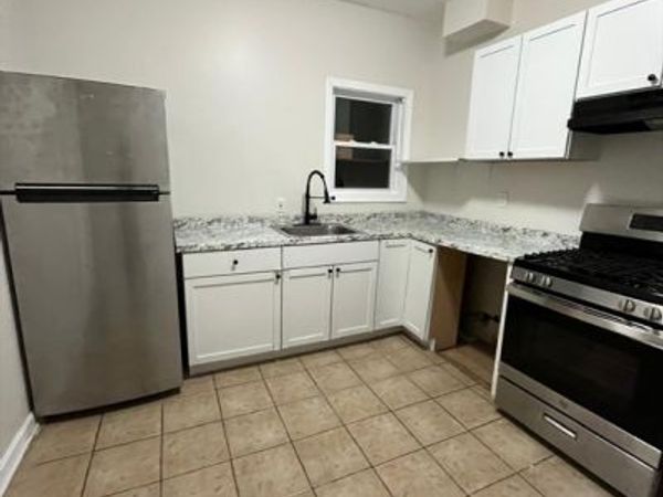 286 Griffin St, Unit 2, Fall River, MA 02724