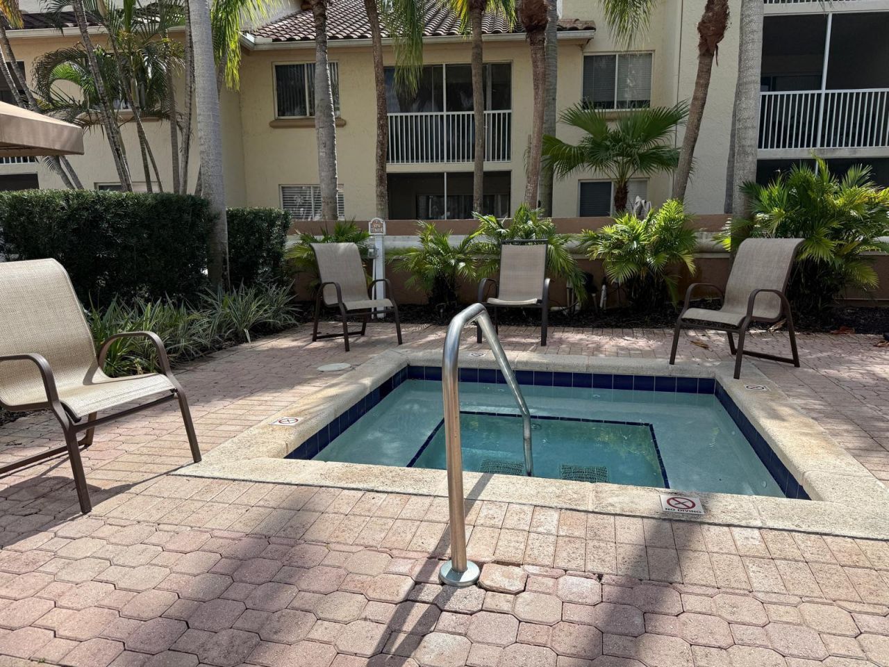 16206 Glenmoor Drive, Unit 206, West Palm Beach, FL 33409 Photo