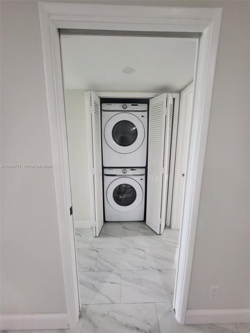 903 Cypress Ter, Unit 205, Pompano Beach, FL 33069 Photo