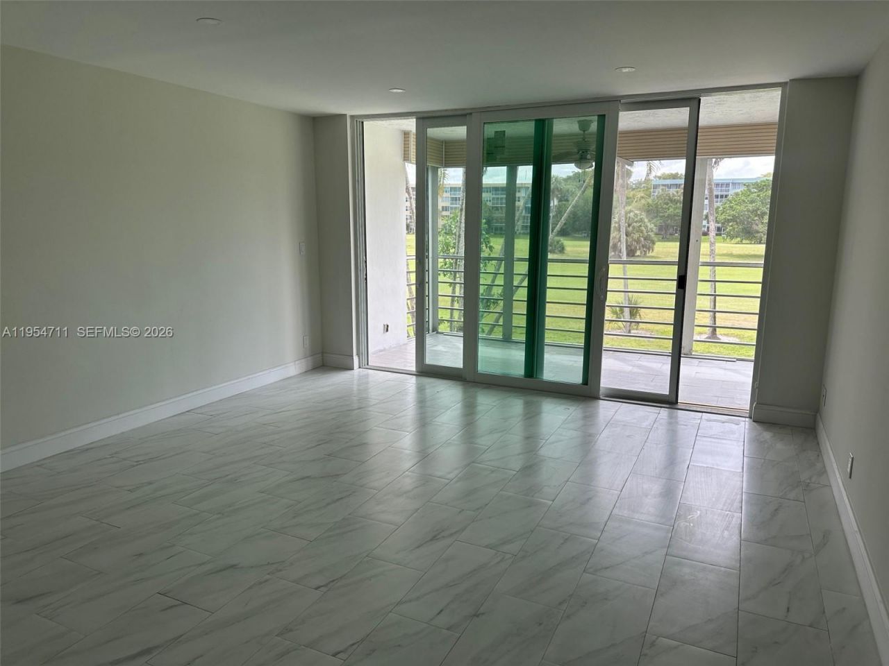 903 Cypress Ter, Unit 205, Pompano Beach, FL 33069 Photo