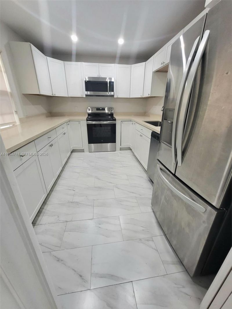 903 Cypress Ter, Unit 205, Pompano Beach, FL 33069 Photo