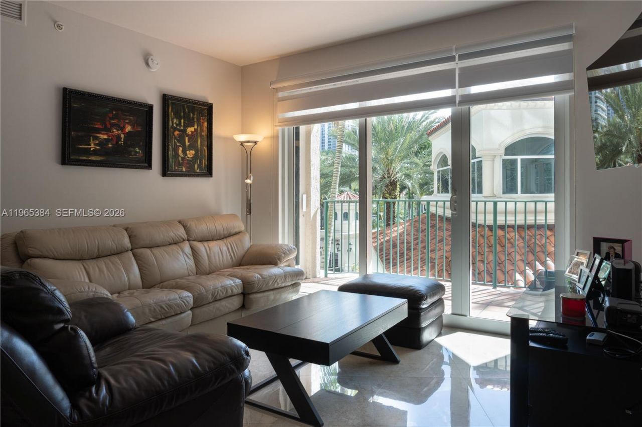 20000 E Country Club Dr, Unit 307, Aventura, FL 33180 Photo