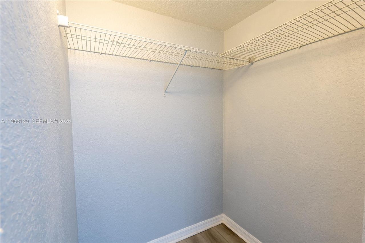 816 NW 11th St , Unit 1006, Miami, FL 33136 Photo