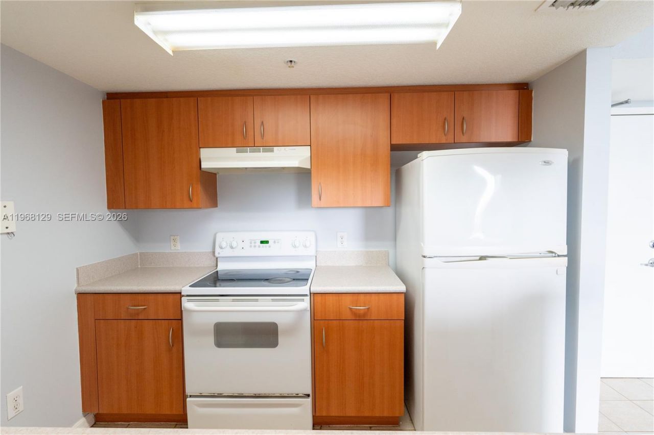 816 NW 11th St , Unit 1006, Miami, FL 33136 Photo