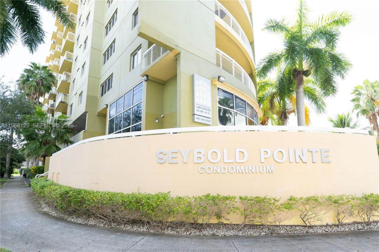 816 NW 11th St , Unit 1006, Miami, FL 33136 Photo