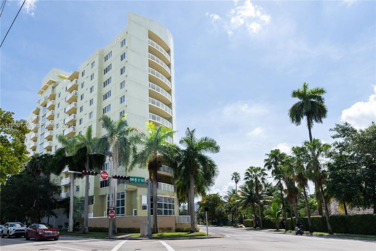 816 NW 11th St , Unit 1006, Miami, FL 33136 Photo