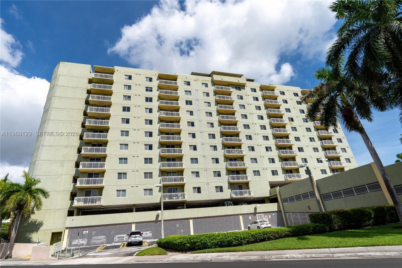 816 NW 11th St , Unit 1006, Miami, FL 33136 Photo