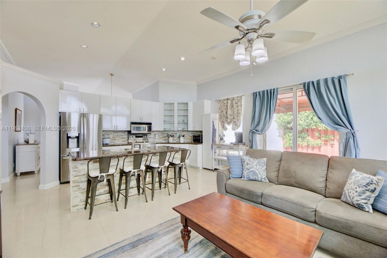 3103 NW 97th Ct, Doral, FL 33172 Photo