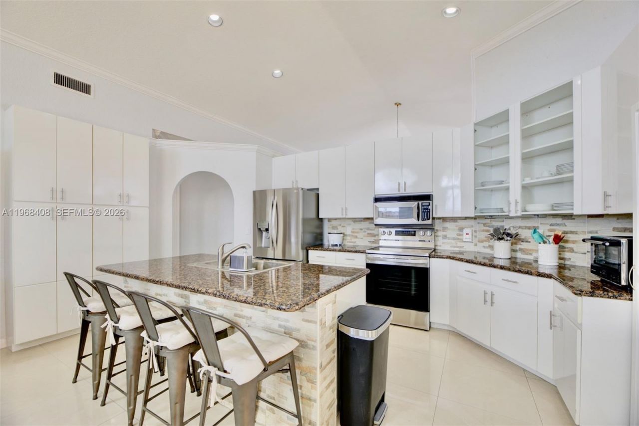 3103 NW 97th Ct, Doral, FL 33172 Photo