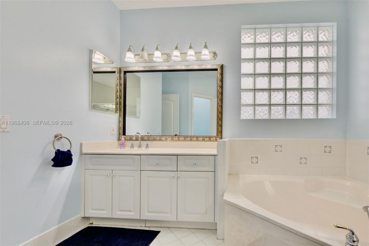 3103 NW 97th Ct, Doral, FL 33172 Photo