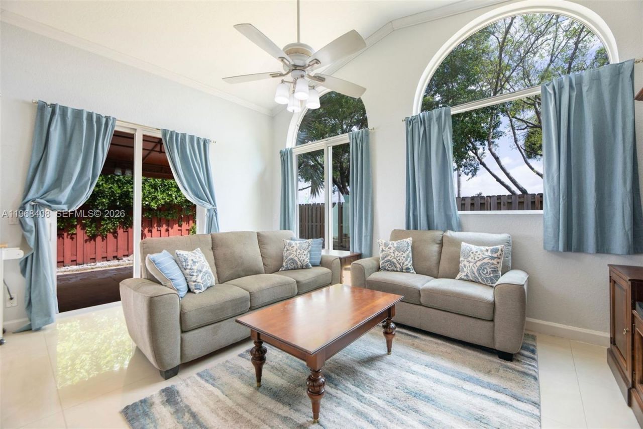 3103 NW 97th Ct, Doral, FL 33172 Photo