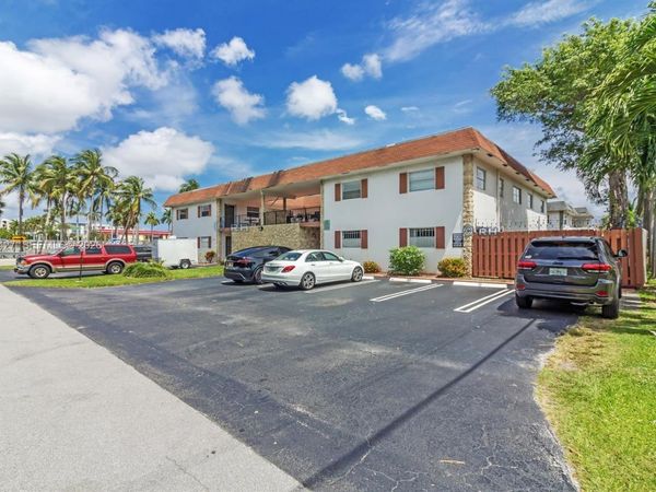 344 SW 1st St , Unit 6, Pompano Beach, FL 33060