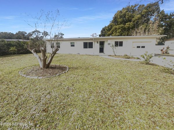 6123 ROBBINS Circle S, Jacksonville, FL 32211