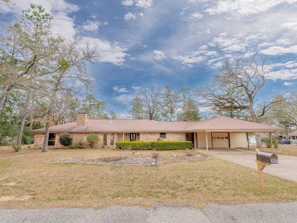 307 Easy Drive , Hideaway, TX 75771