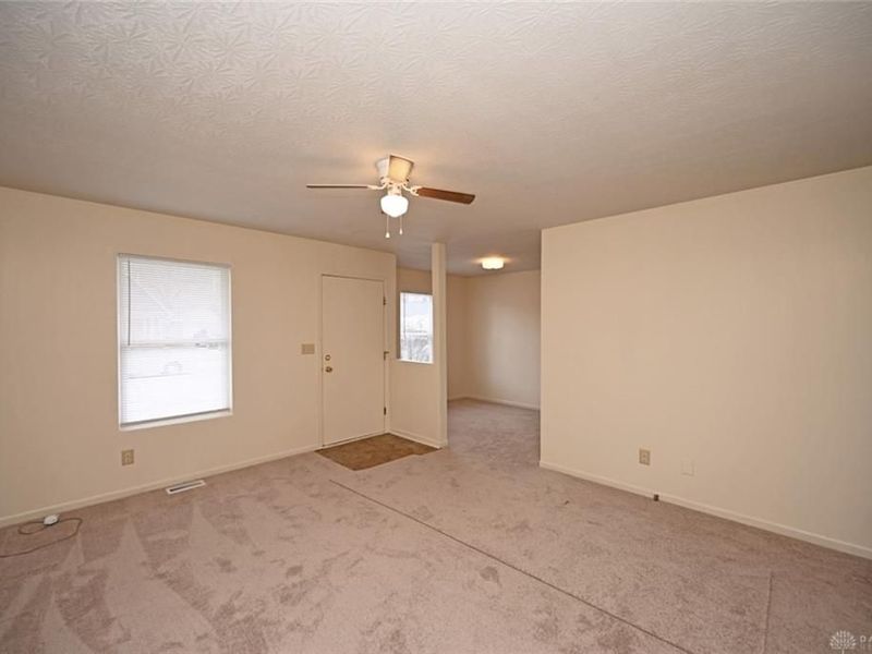 141 E McKinley Street, South Lebanon, OH 45065 Photo 8