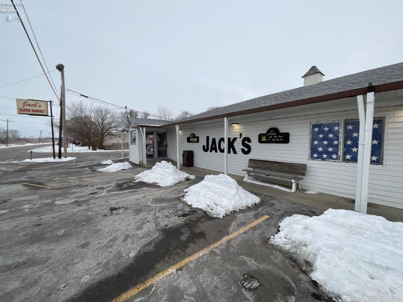 56 N Howard Road, Curtice, OH 43412 Photo 3