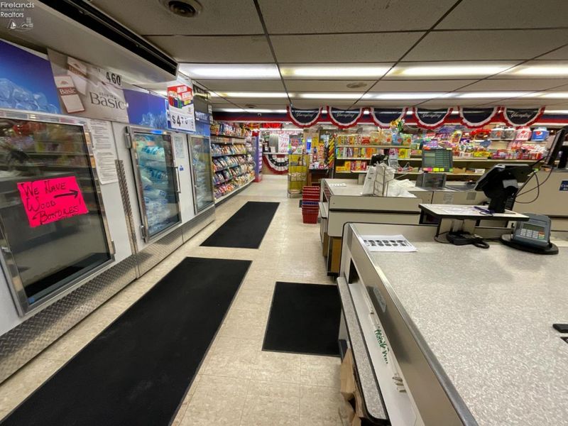 56 N Howard Road, Curtice, OH 43412 Photo 7