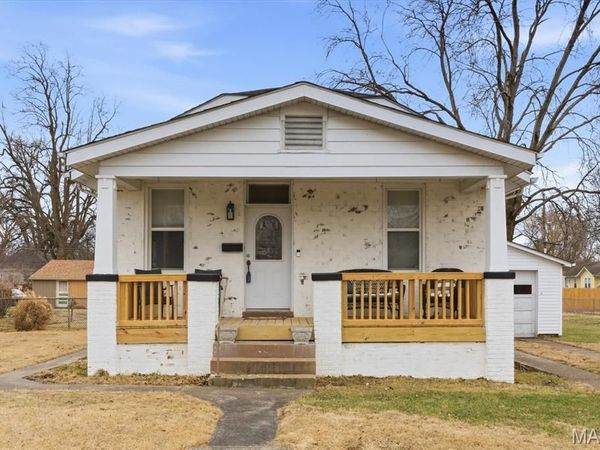 102 S 34th Street, Belleville, IL 62226