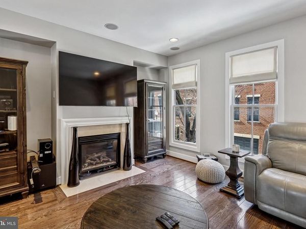 19 S REGESTER STREET, BALTIMORE, MD 21231