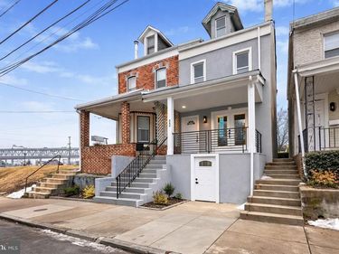 220 CENTRAL AVE, CHESTER, PA 19013