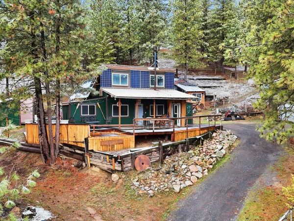 33009 N Bausenburg Rd, Davenport, WA 99122