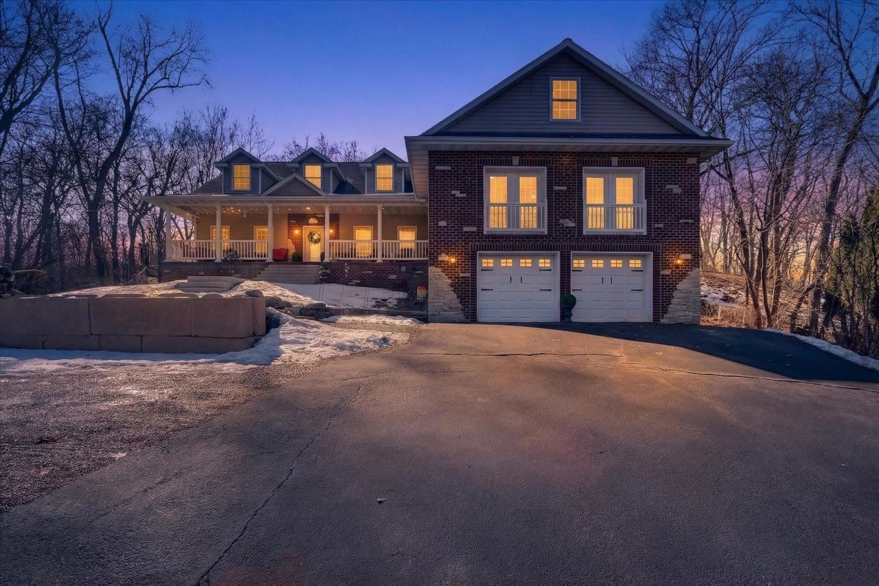 441 Water Street, Cambridge, WI 53523 Main Photo