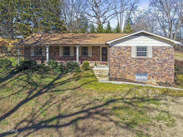 1729 Lavendale Circle, Knoxville, TN 37920