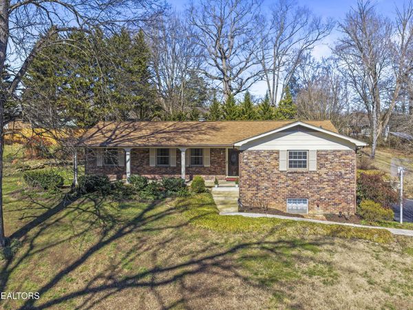 1729 Lavendale Circle, Knoxville, TN 37920