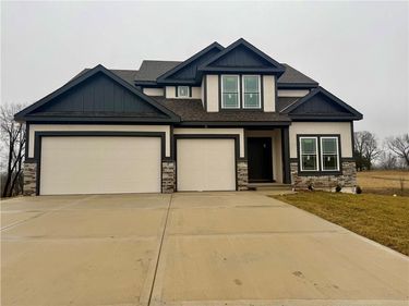 1972 Longview Drive, Liberty, MO 64068