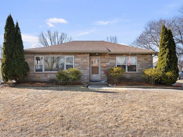 2617 19th Street, Moline, IL 61265