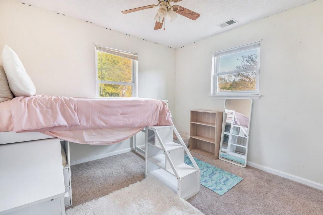 413 S Pandora Drive Photo 13