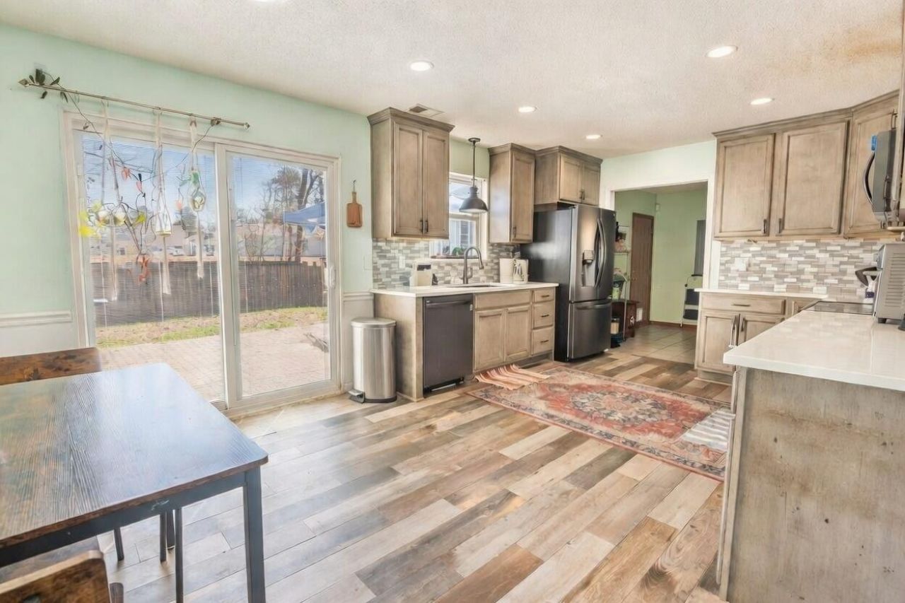 413 S Pandora Drive Photo 17