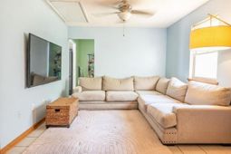 413 S Pandora Drive photo 4