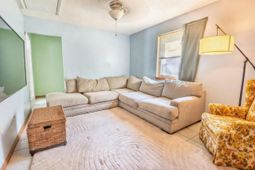 413 S Pandora Drive photo 4