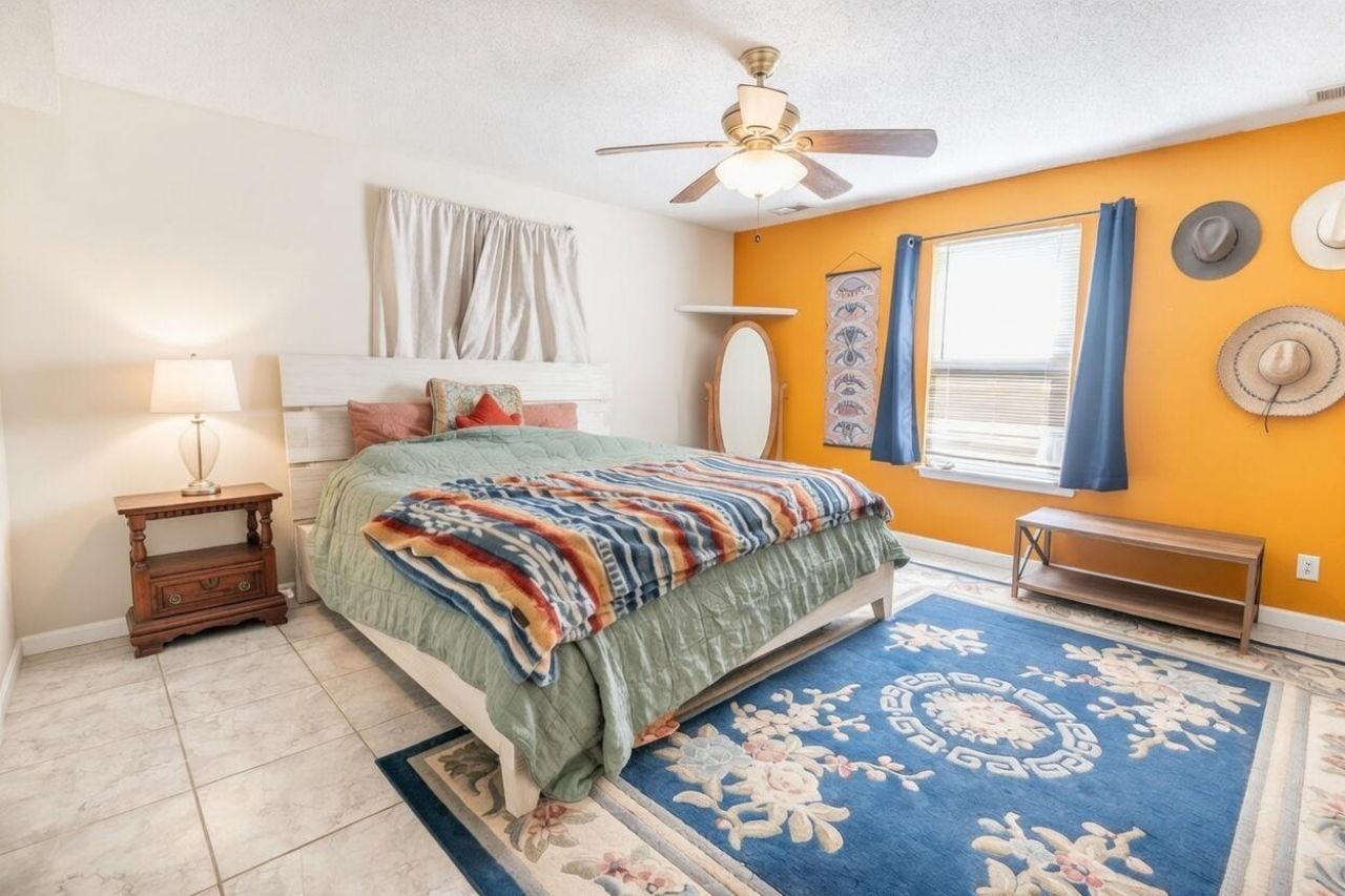 413 S Pandora Drive Photo 7