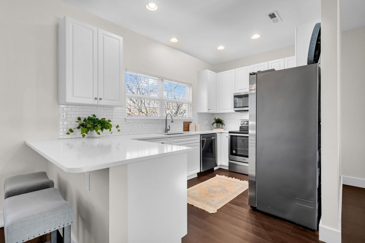 4088 Babbitt Street Photo 11