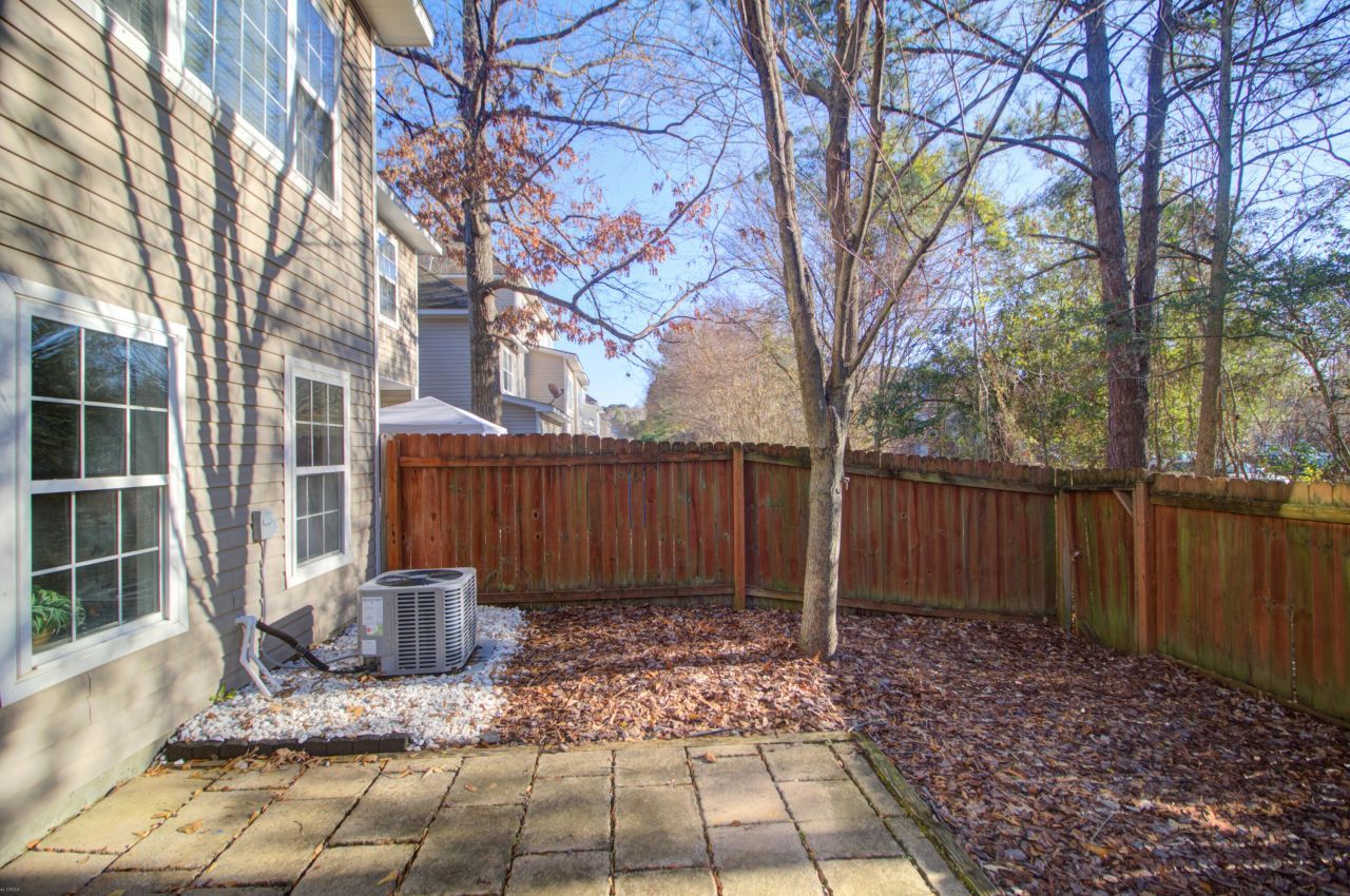 4088 Babbitt Street Photo 28