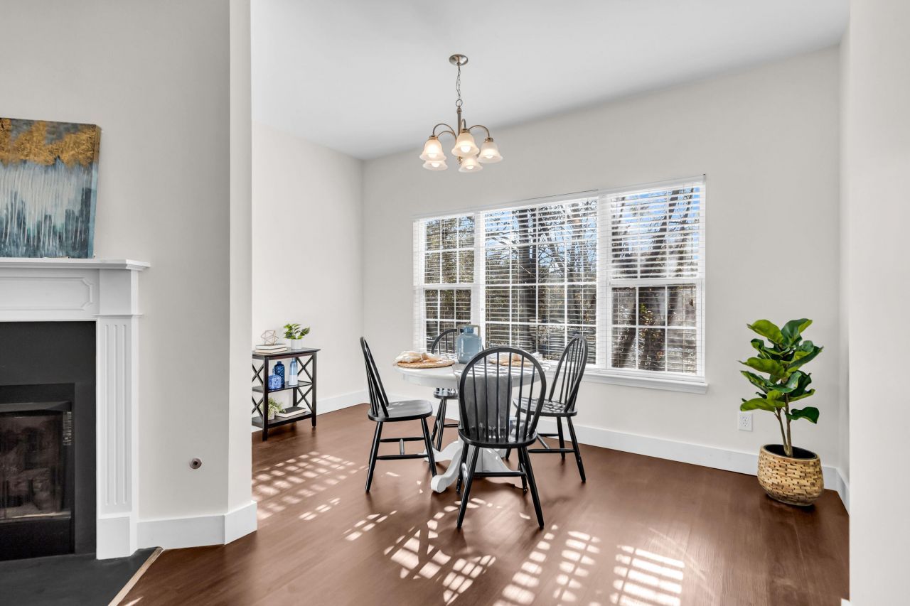 4088 Babbitt Street Photo 9