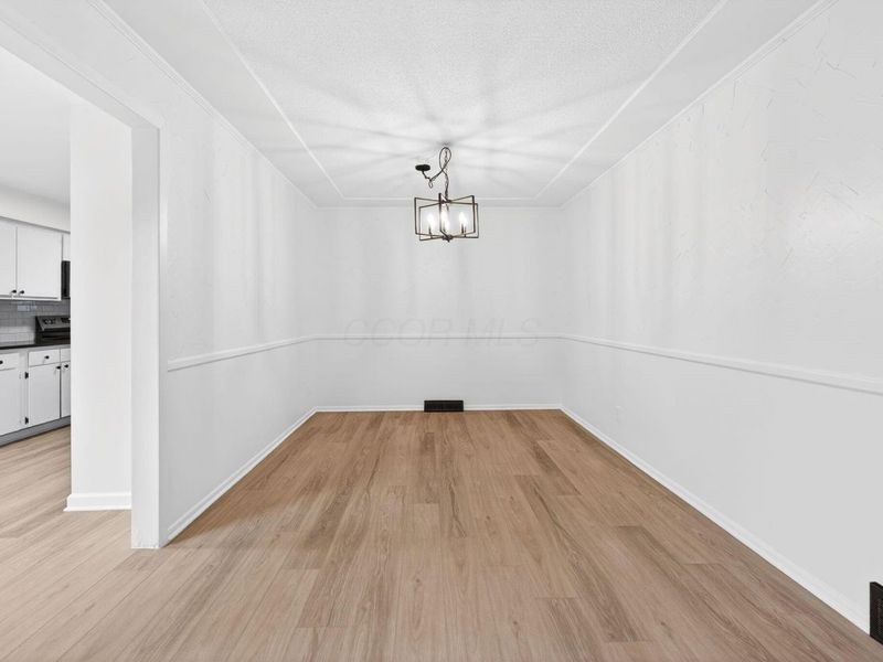 559 Allview Court , Westerville, OH 43081 Photo 12