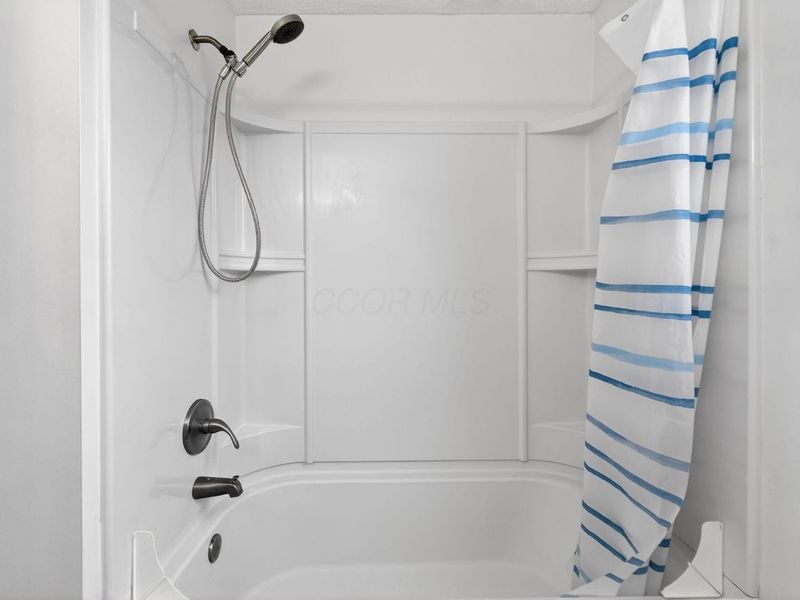 559 Allview Court, Westerville, OH 43081 Photo 24