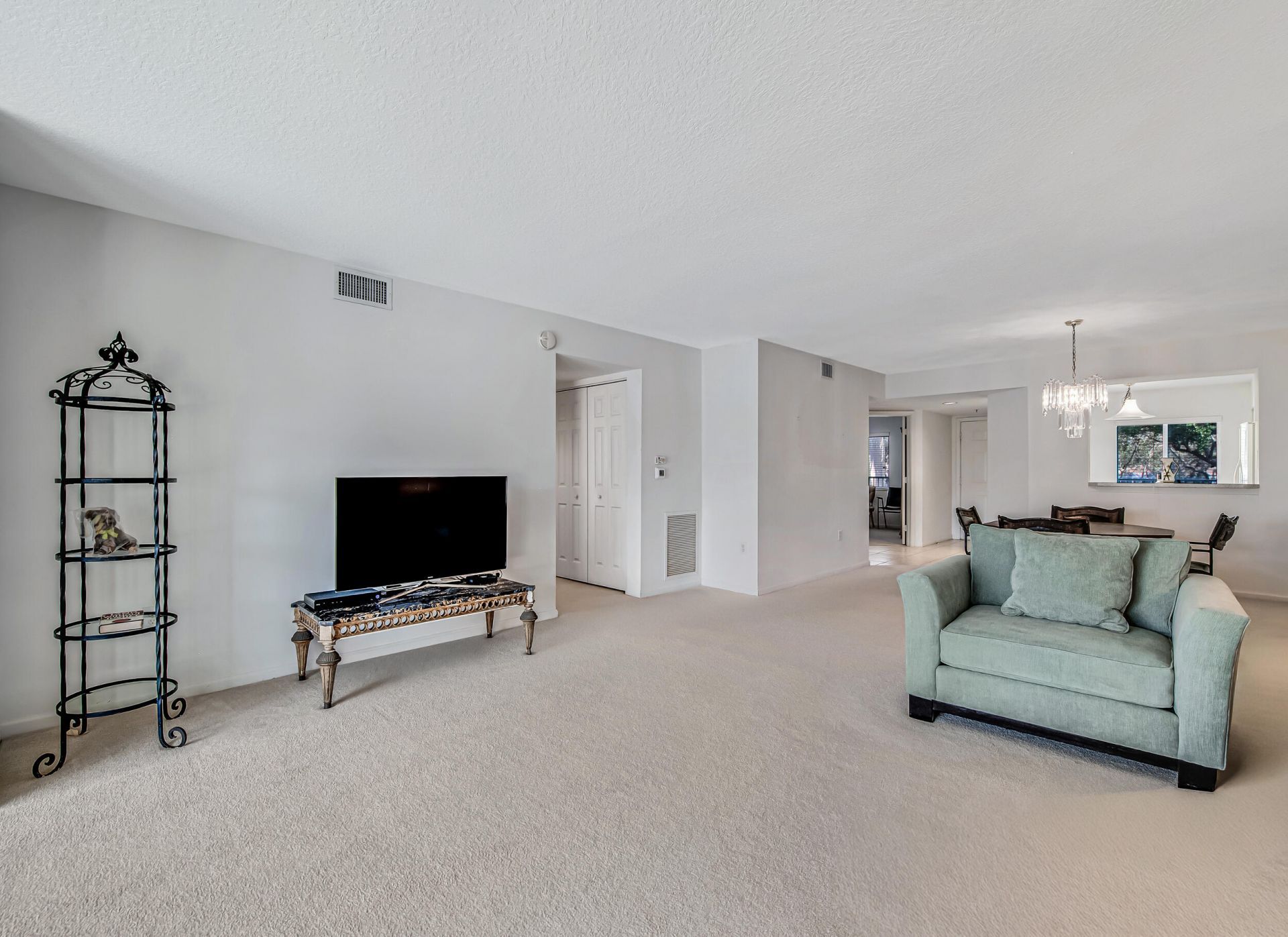 12565 Imperial Isle Drive, Unit 208, Boynton Beach, FL 33437 Photo