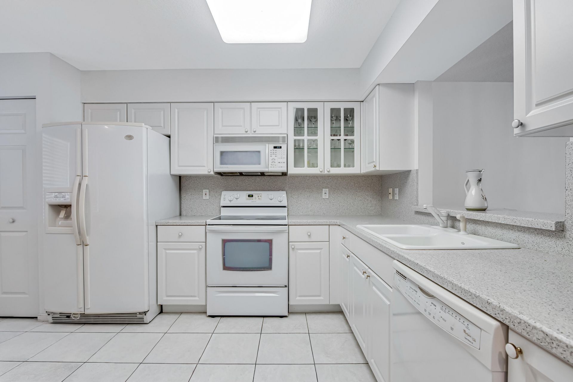 12565 Imperial Isle Drive, Unit 208, Boynton Beach, FL 33437 Photo