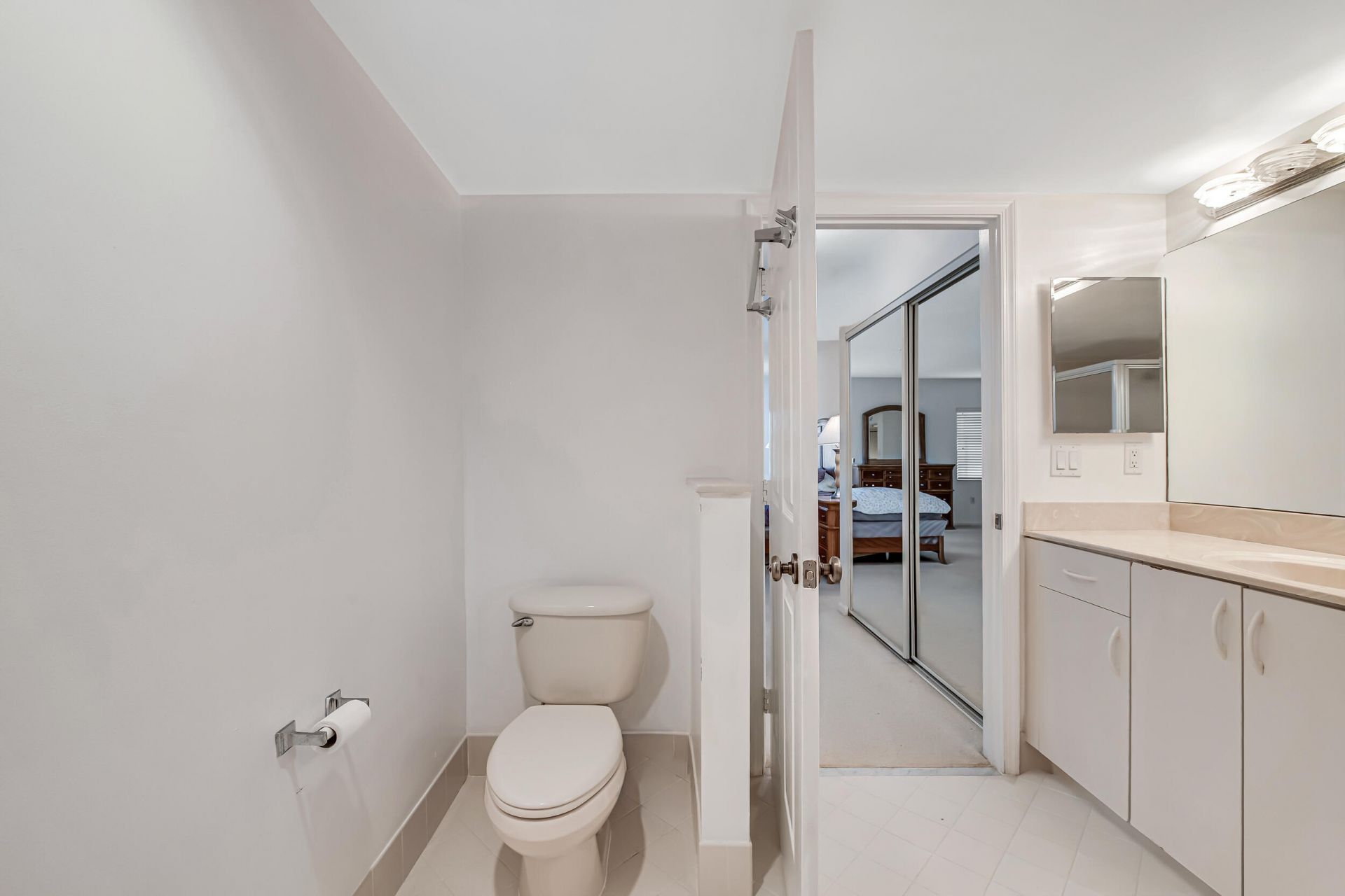 12565 Imperial Isle Drive, Unit 208, Boynton Beach, FL 33437 Photo